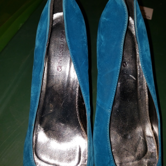 Shoe - Picture 5 of 8